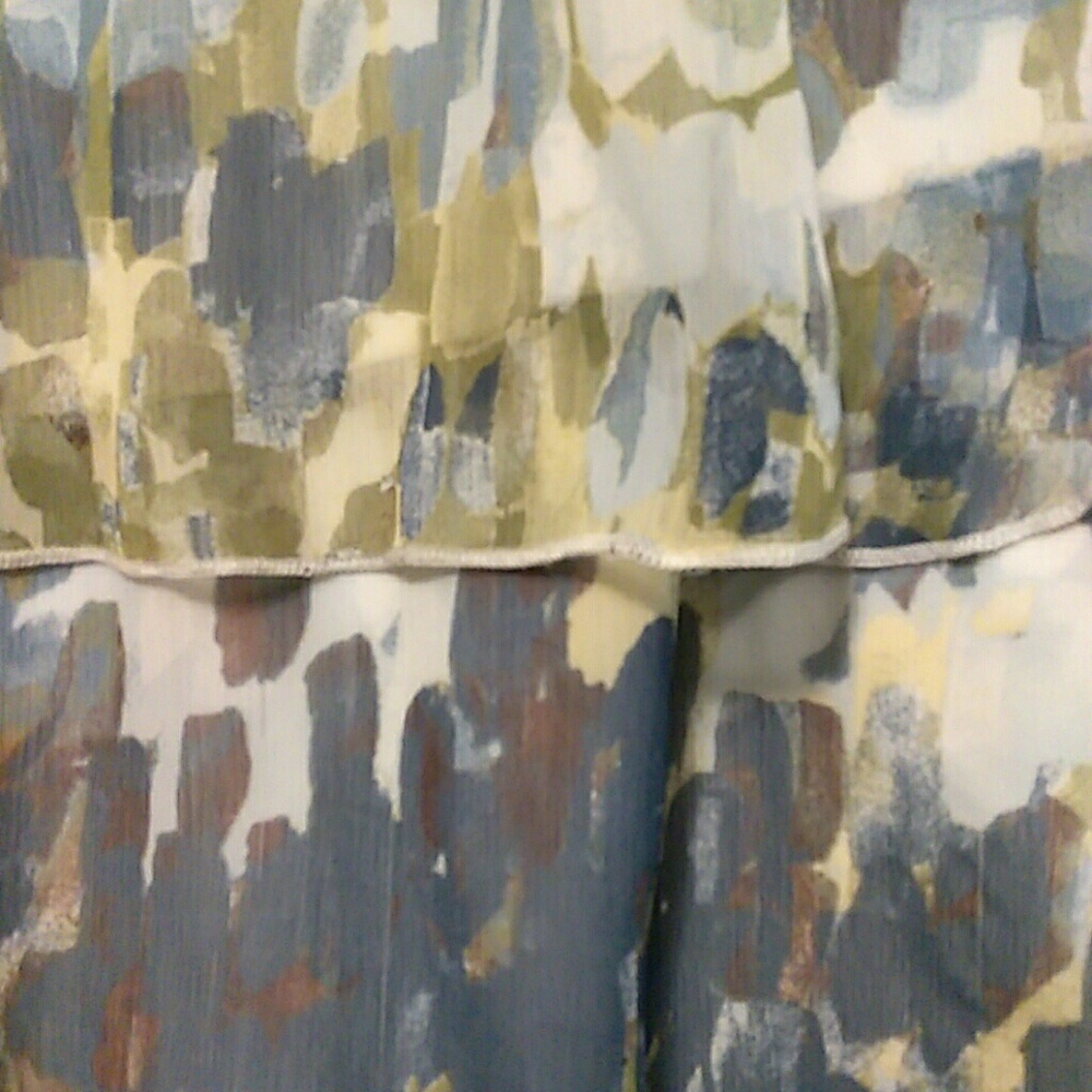 Ruffle top - Picture 2 of 5